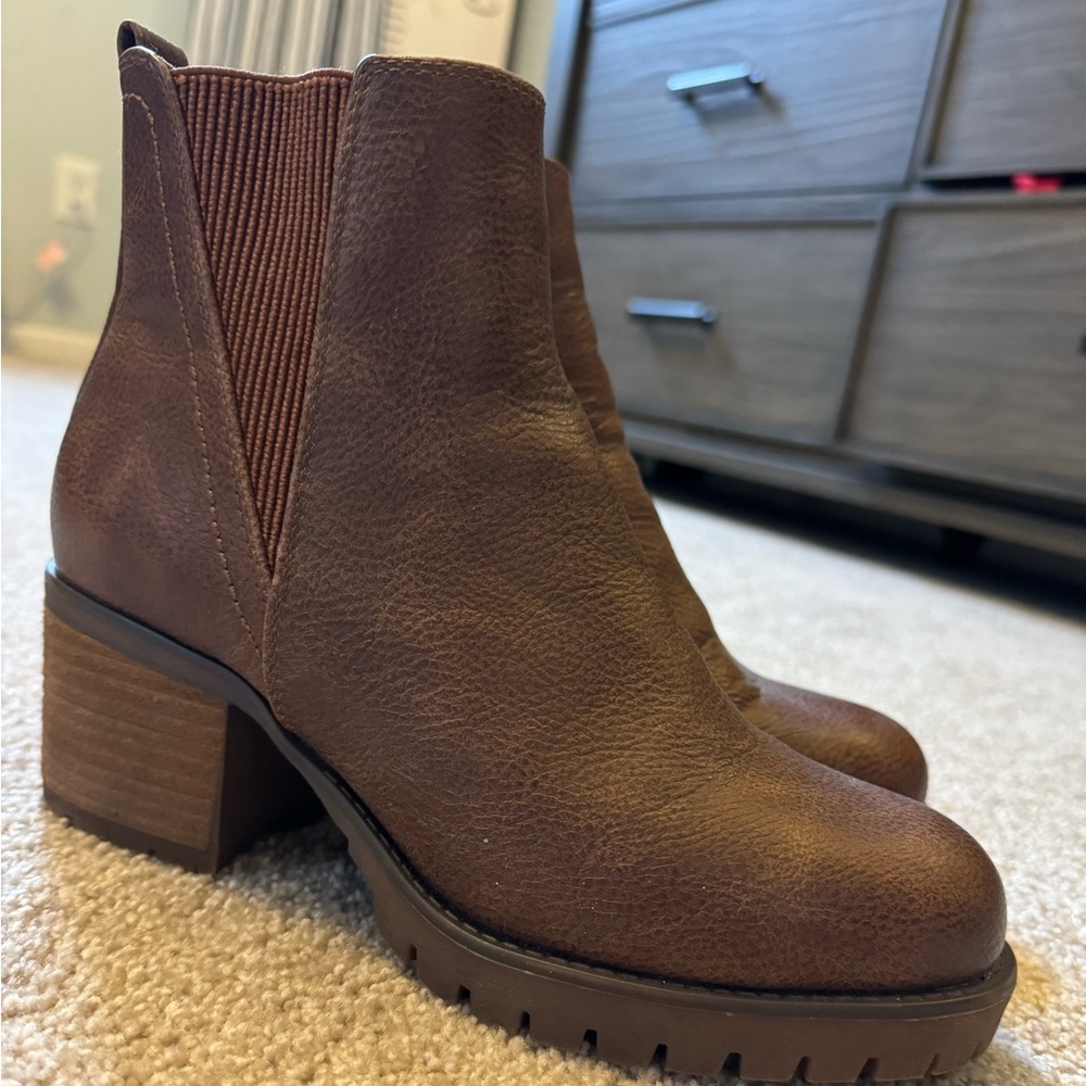Mia brown lug sole booties size 8.5